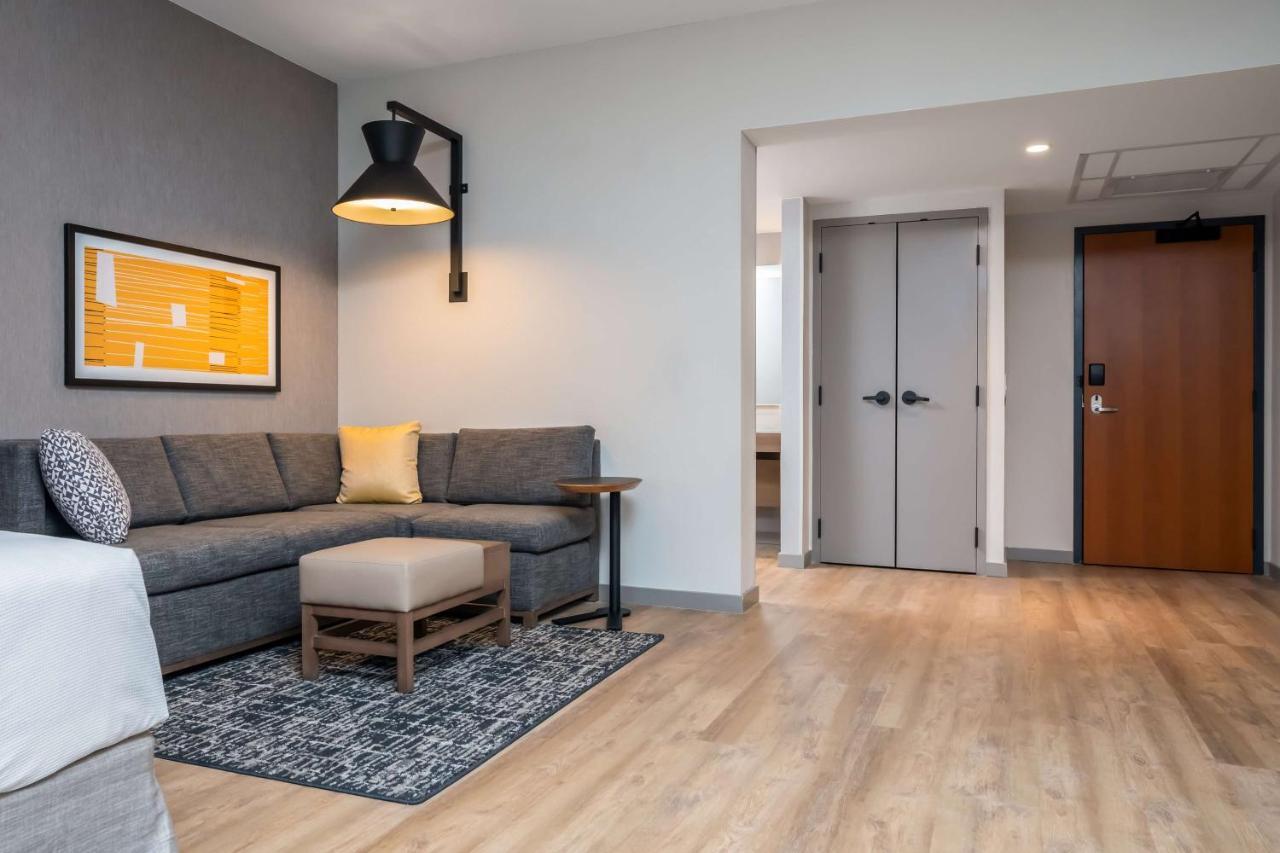 Hyatt Place Gainesville Downtown Bagian luar foto