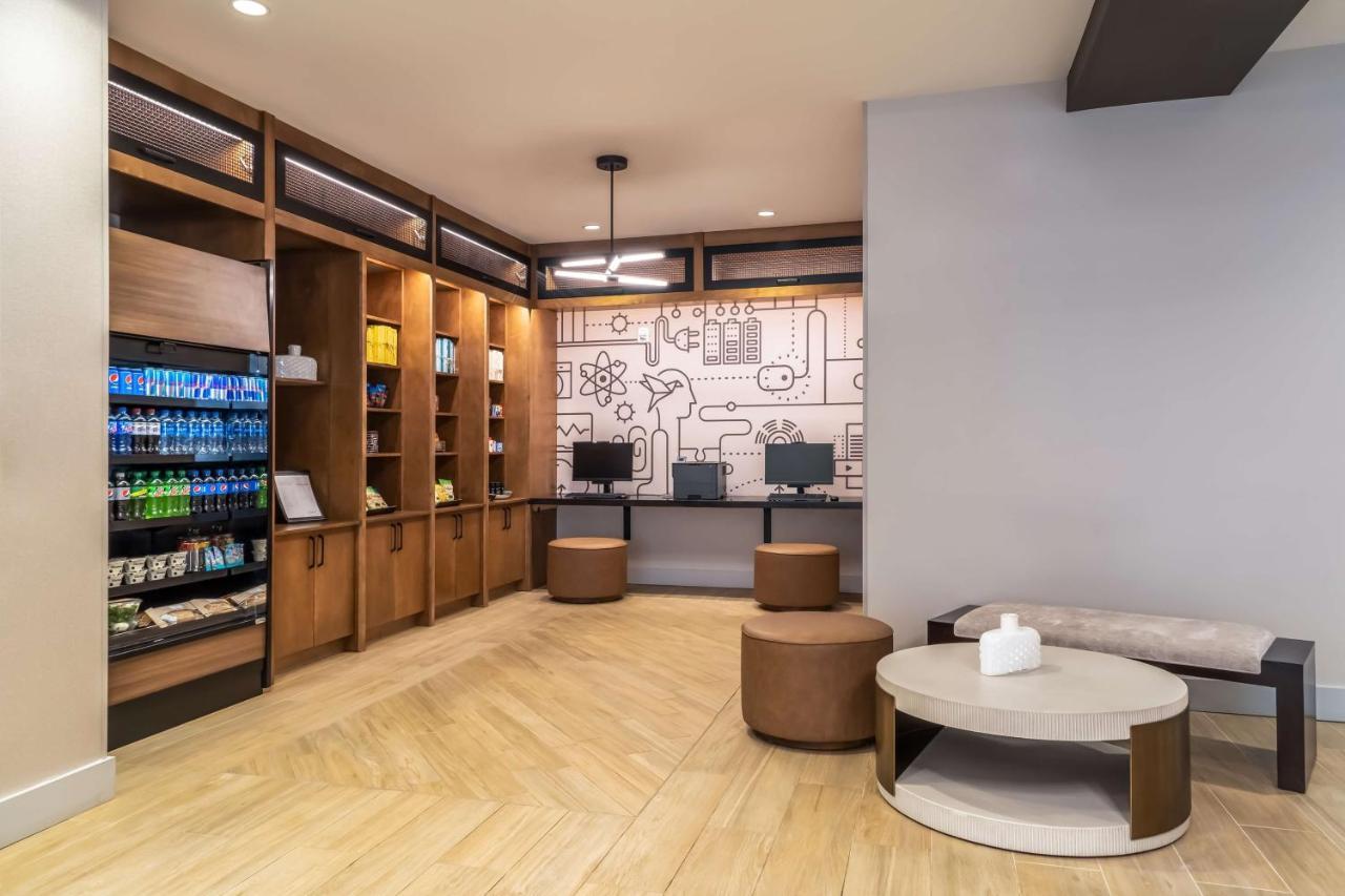 Hyatt Place Gainesville Downtown Bagian luar foto