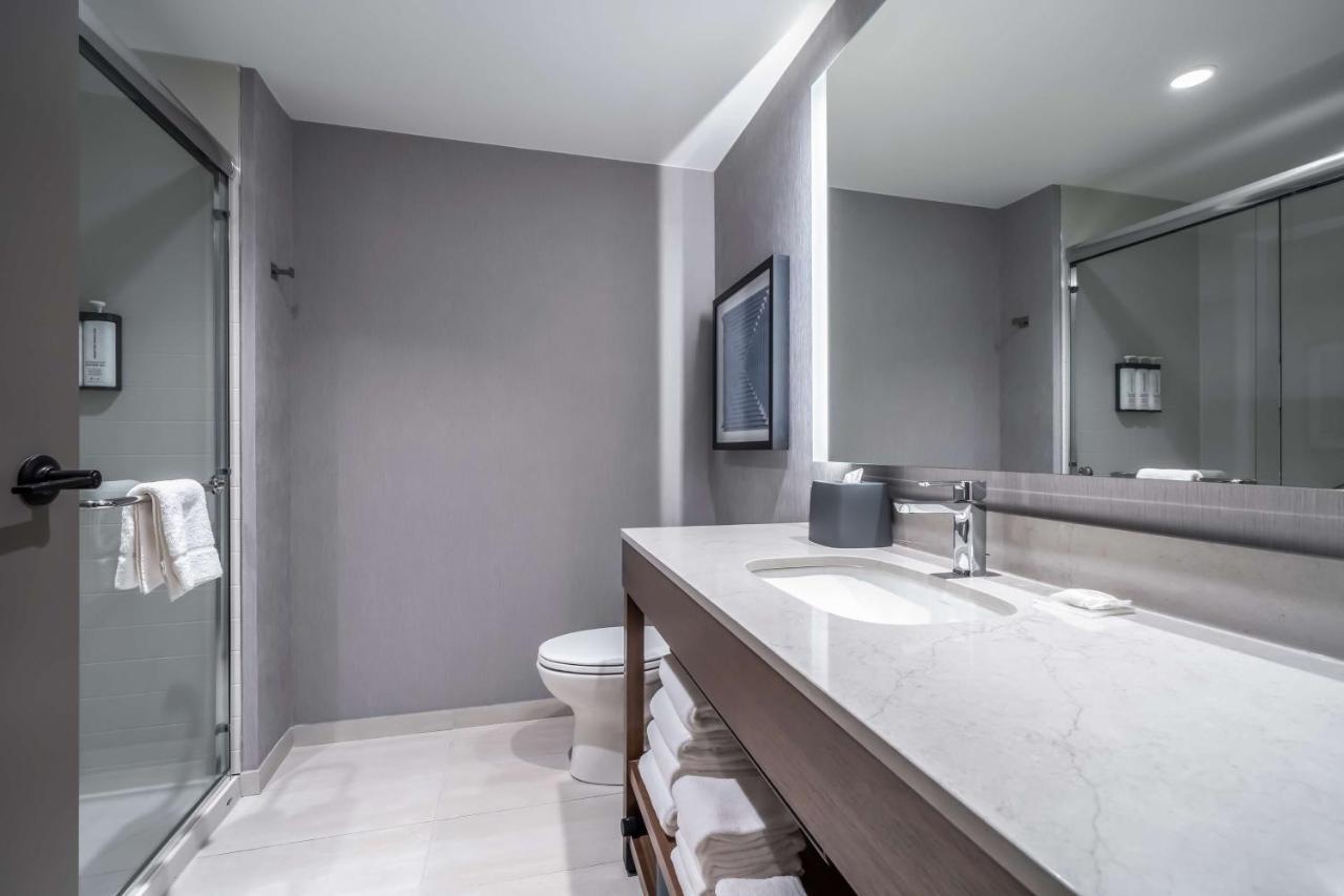Hyatt Place Gainesville Downtown Bagian luar foto