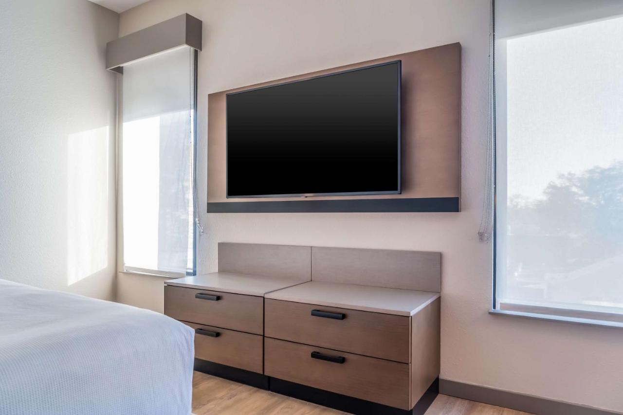 Hyatt Place Gainesville Downtown Bagian luar foto