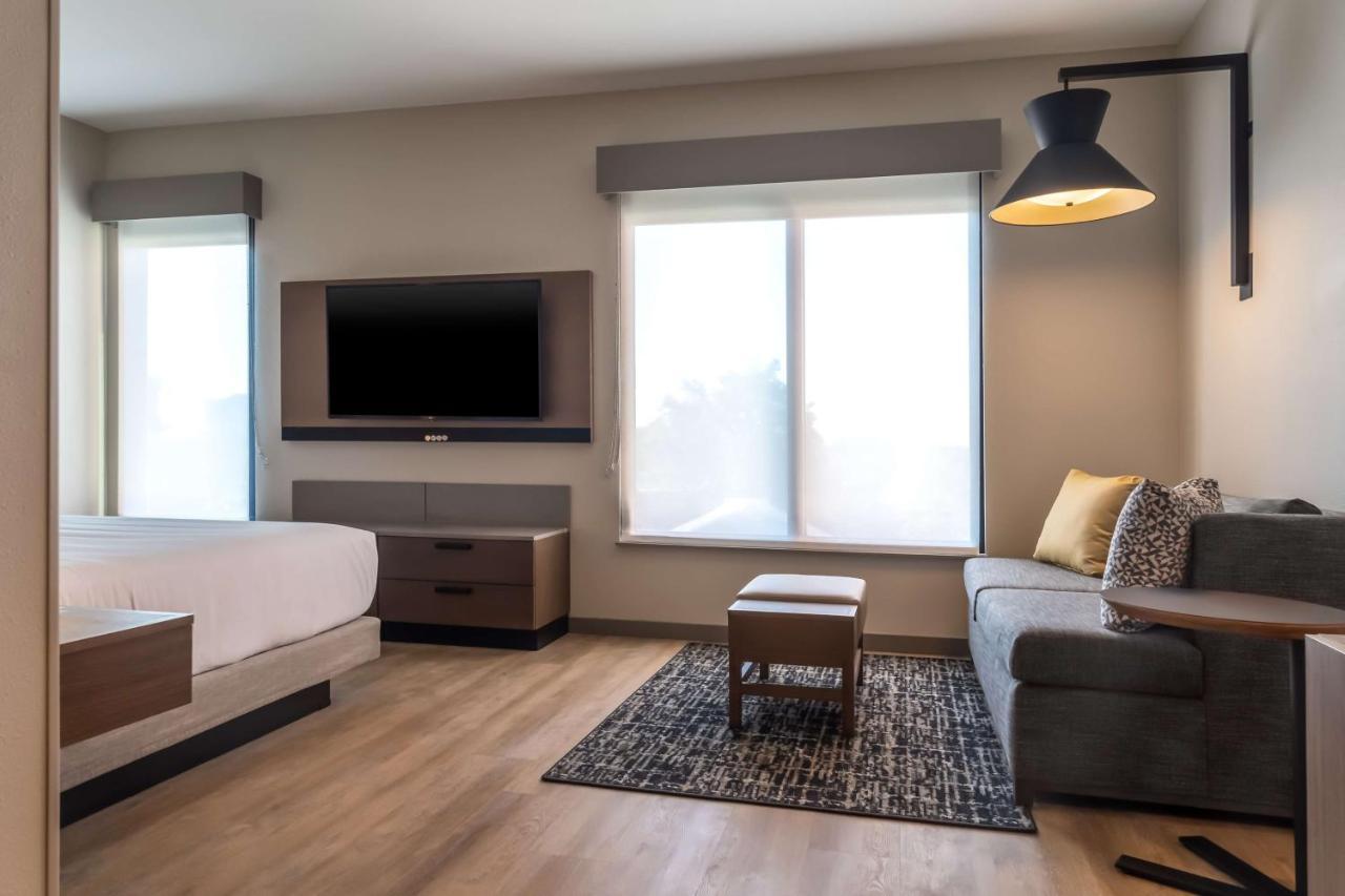 Hyatt Place Gainesville Downtown Bagian luar foto