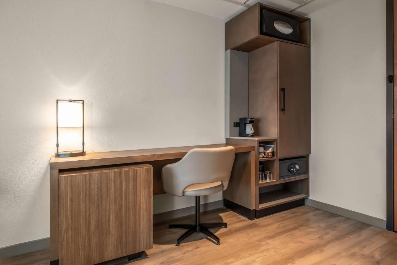 Hyatt Place Gainesville Downtown Bagian luar foto