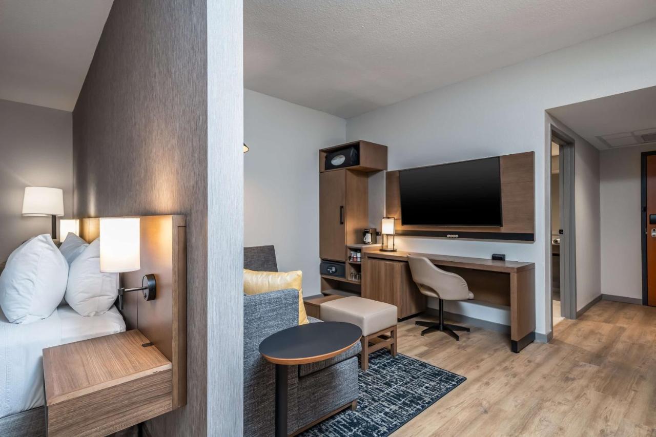 Hyatt Place Gainesville Downtown Bagian luar foto